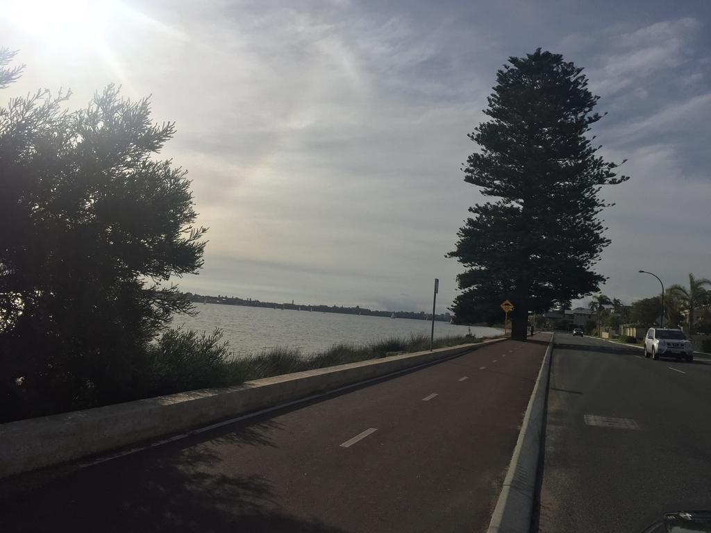 Applecross Village Apartment Perth Bagian luar foto